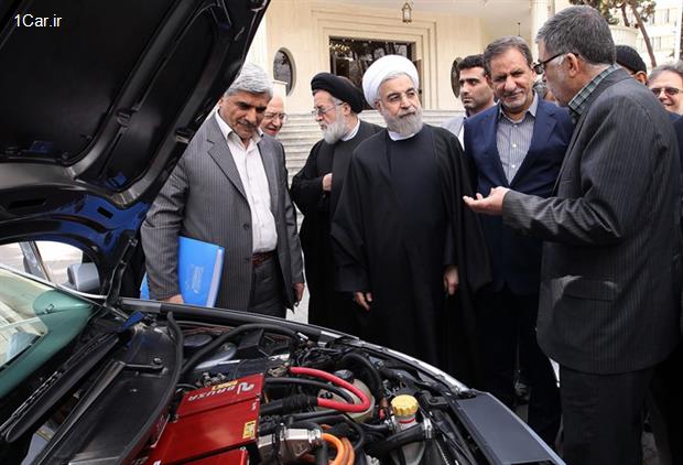 خودروی برقی بنزینی در پایان جلسه هیات وزیران رونمایی شد